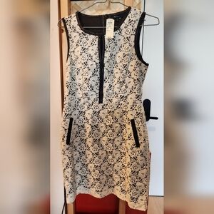 Monteau from bergdorf $398 M lace dress